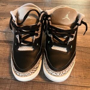 Jordan kids 3 green glow